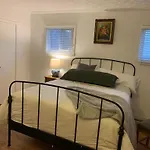 Entire 2-Bedroom Bungalow