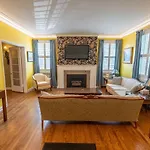 Cardinal Inn Romantic Room