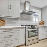 Cozy 4 Bedroom Home In Cornwall