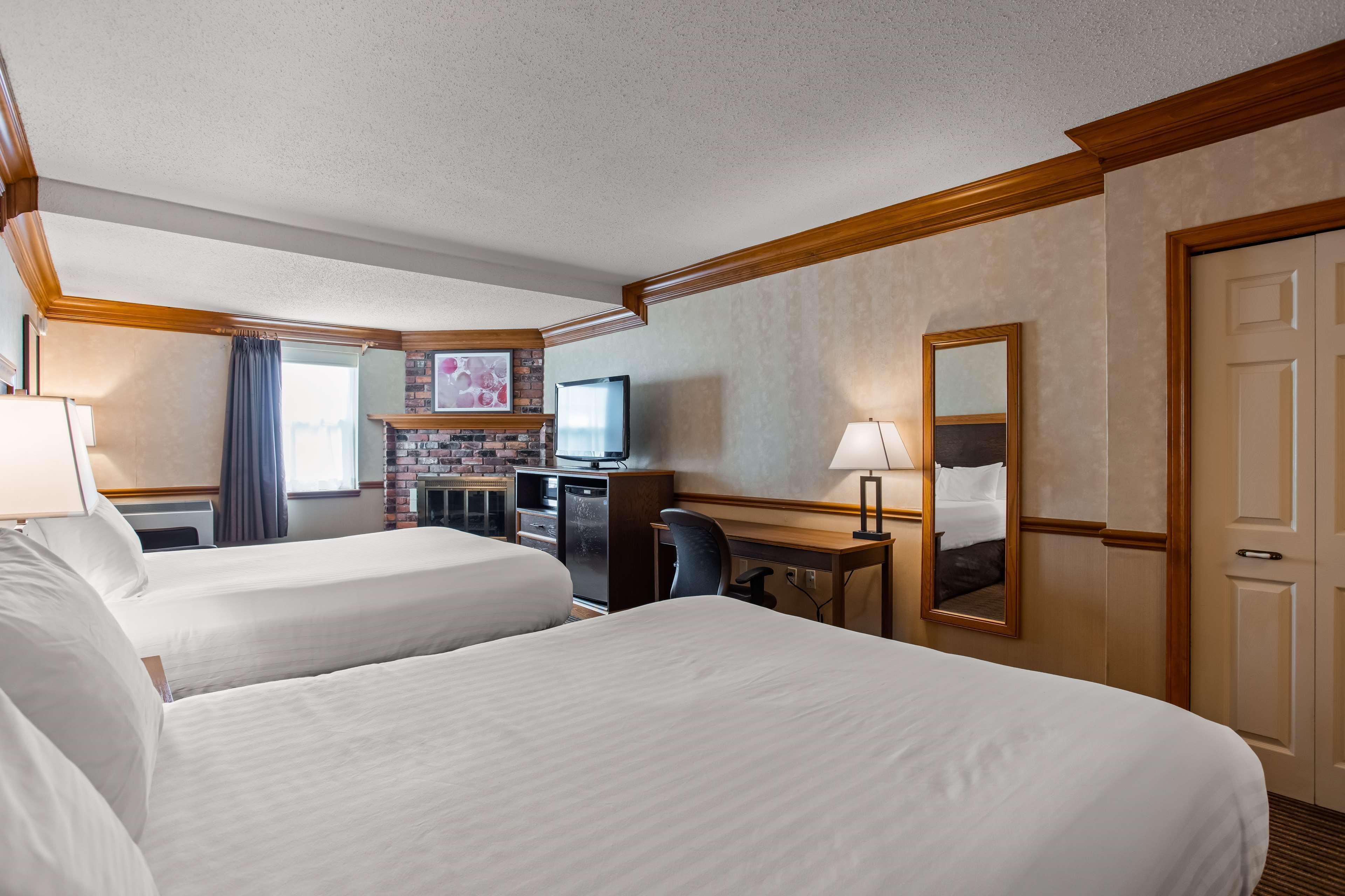 Western Parkway & Conference Centre Hotel