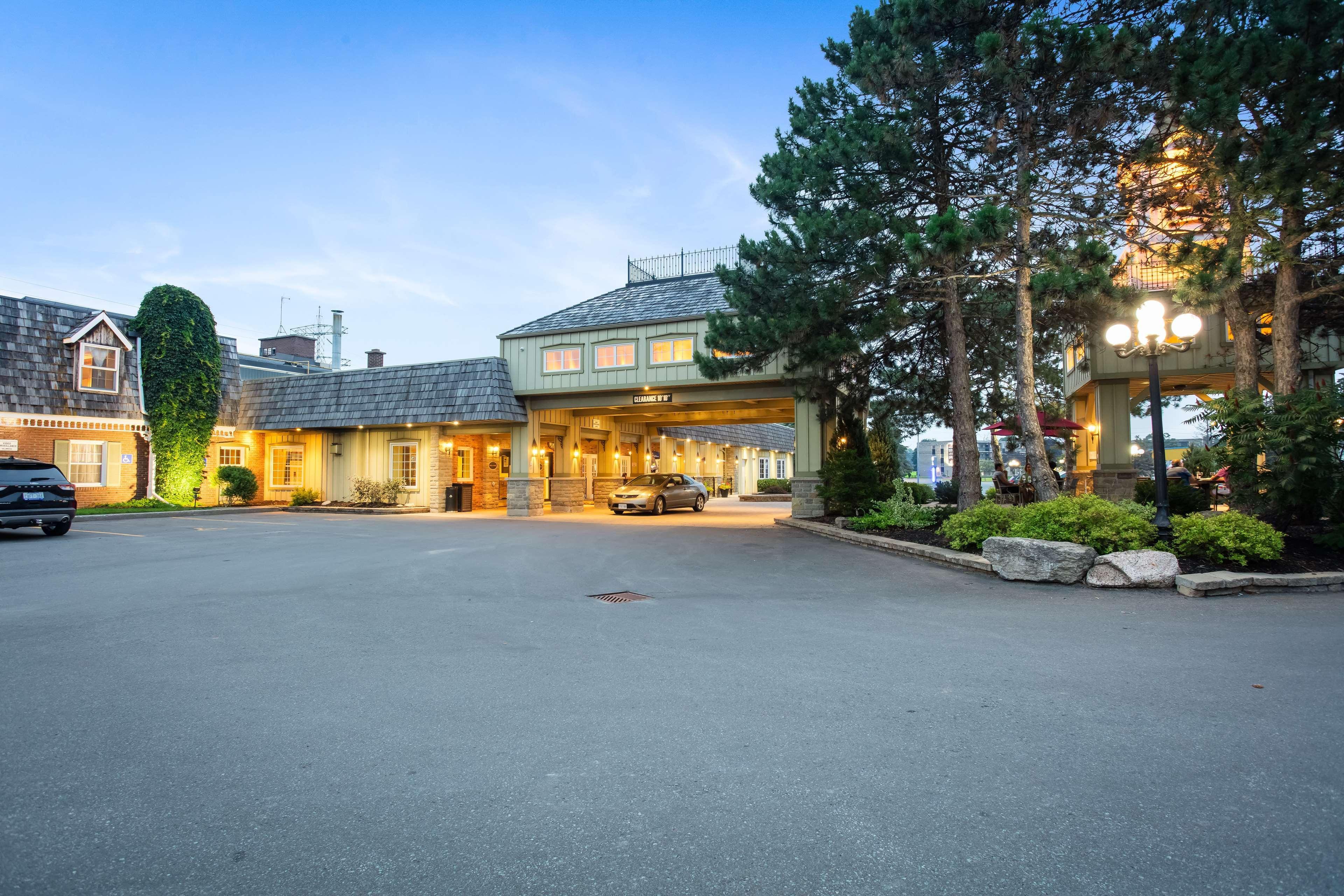 Western Parkway & Conference Centre Hotel Cornwall