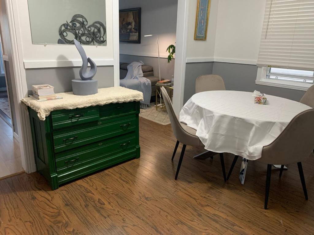 Apartamento Entire 2-bedroom