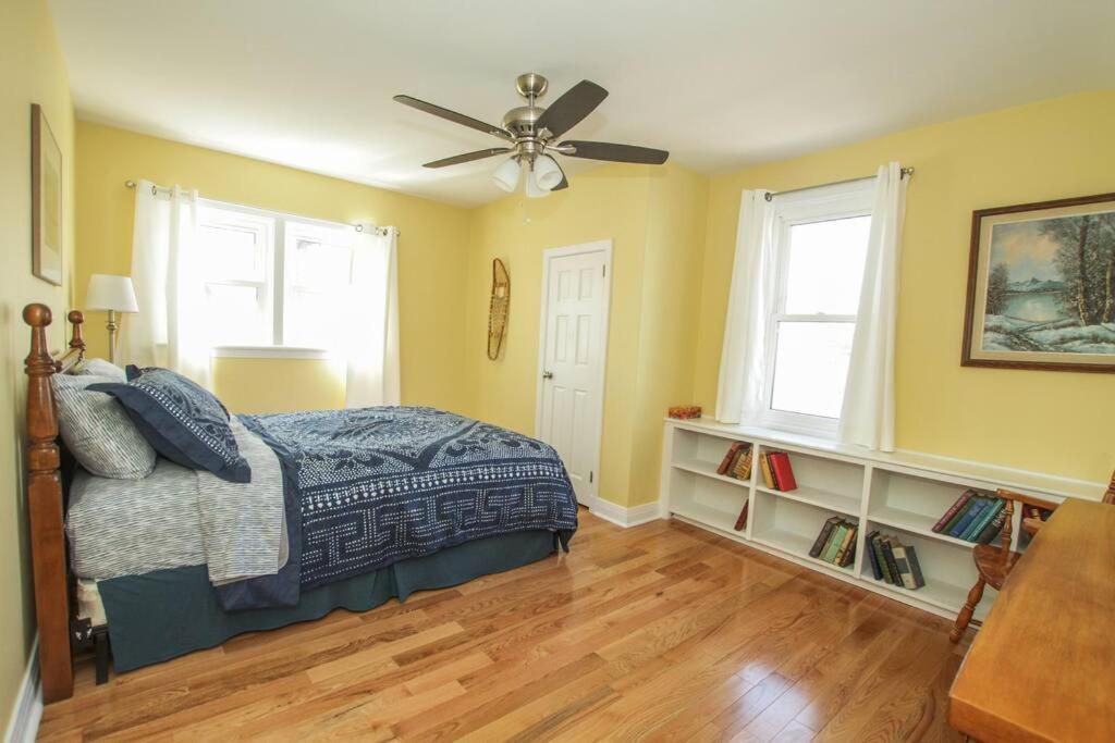 Homey Single Family On Old Orchard Casa de férias *
