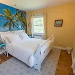 Cardinal Inn Bed And Breakfast