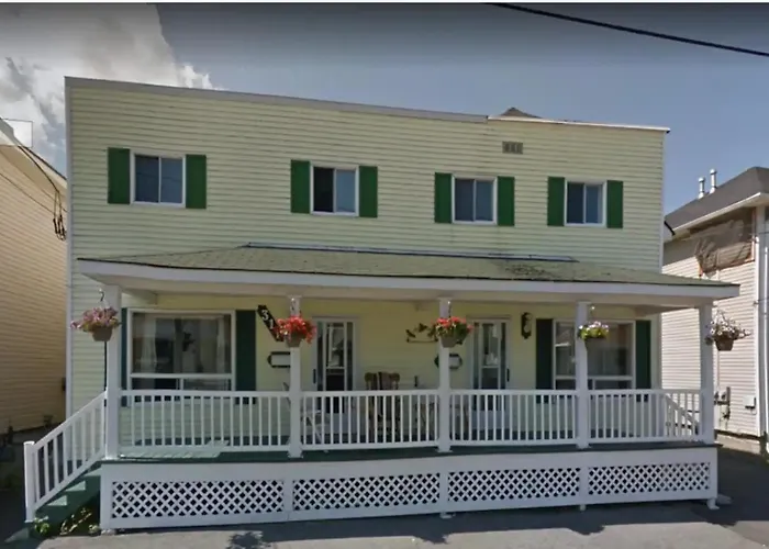 Simply Suite - Cornwall Village
