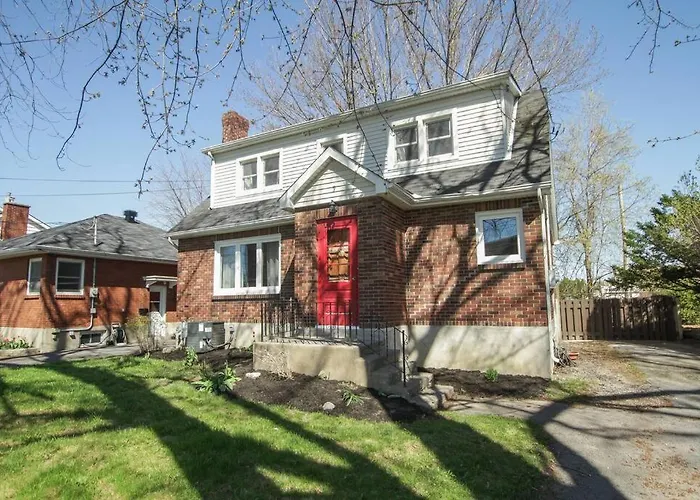 Homey Single Family On Old Orchard