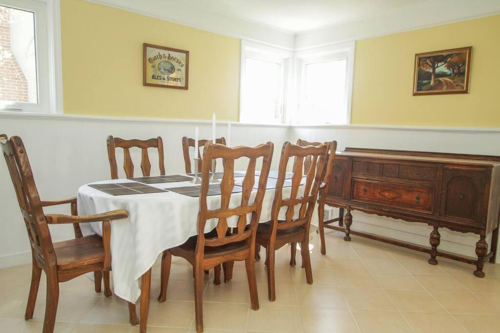 Holiday home Homey Single Family On Old Orchard Cornwall