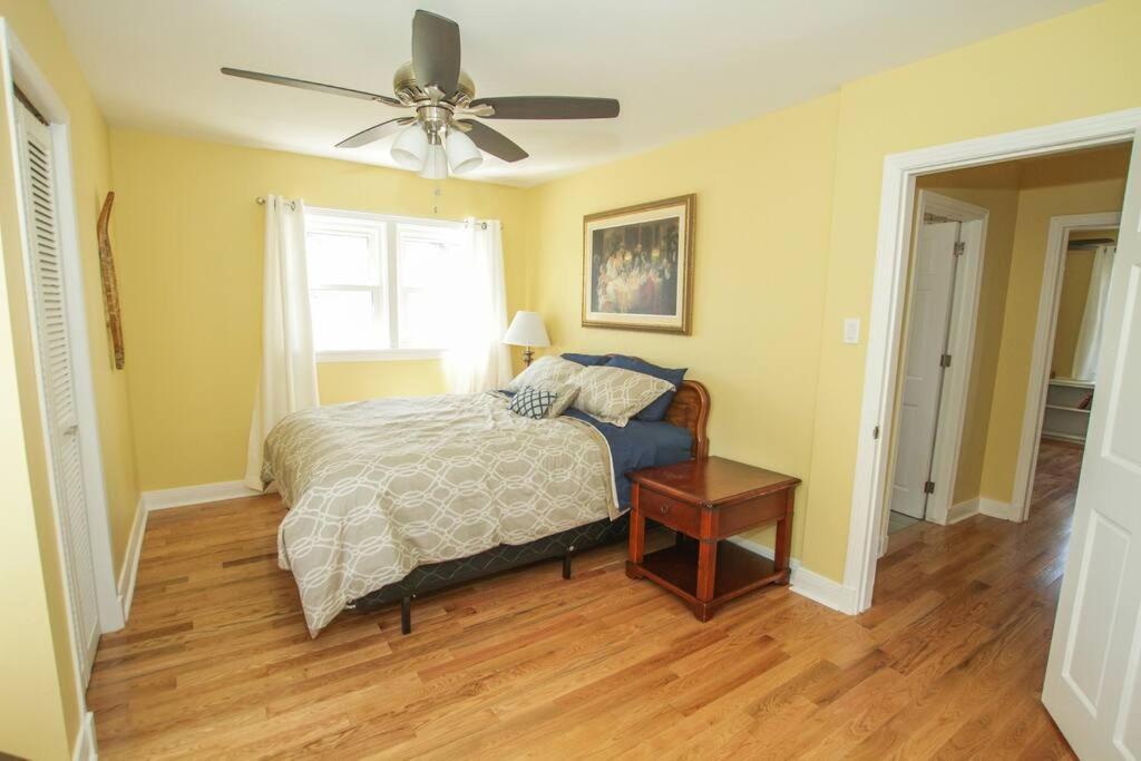Homey Single Family On Old Orchard Holiday home