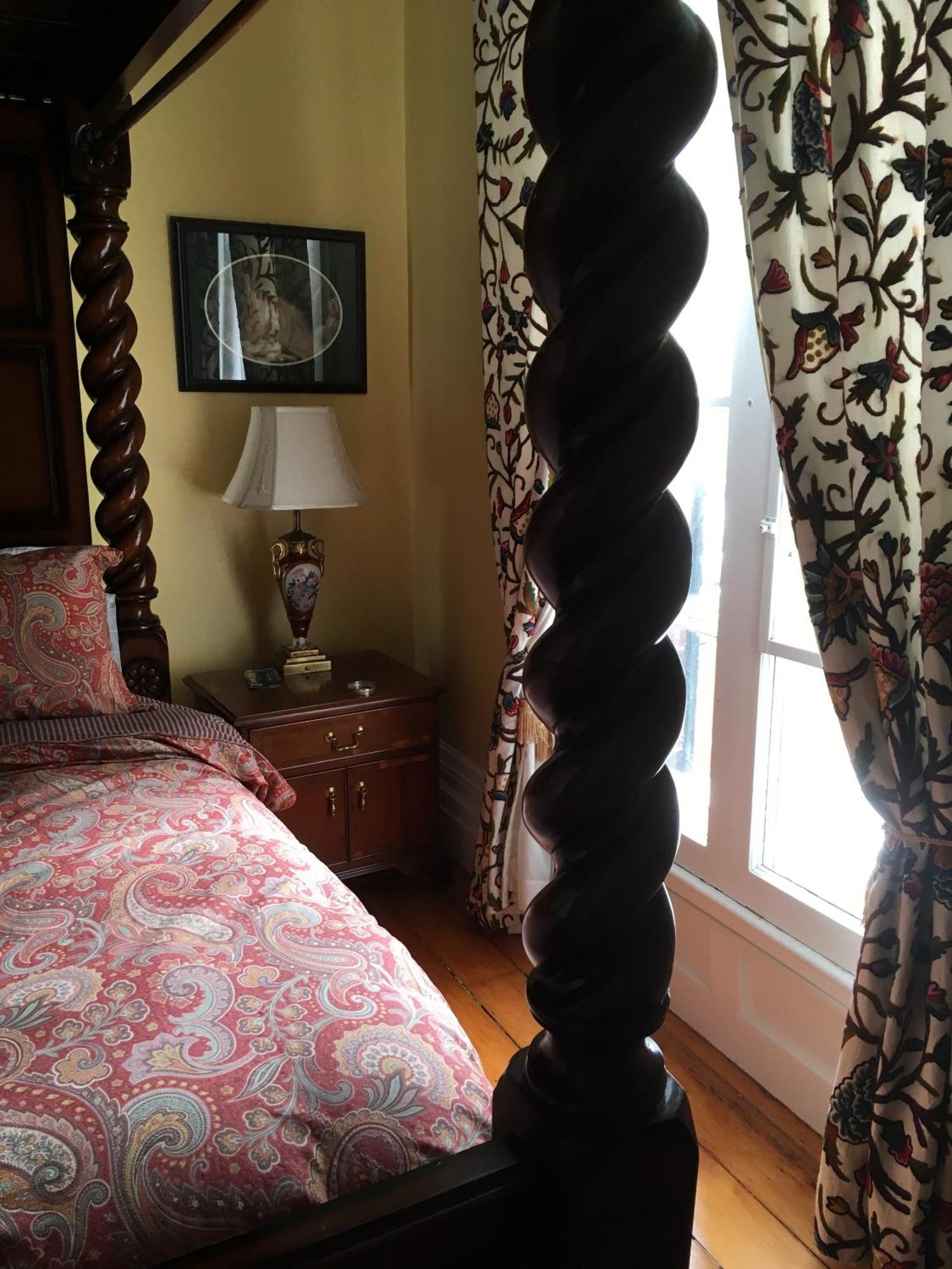 Inn Chesley's