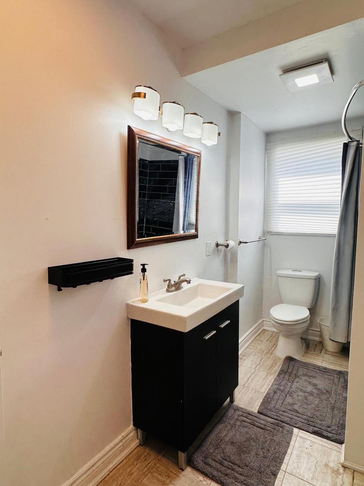 Charming & Cozy Family Near Plaza, Movie Hall Apartamento