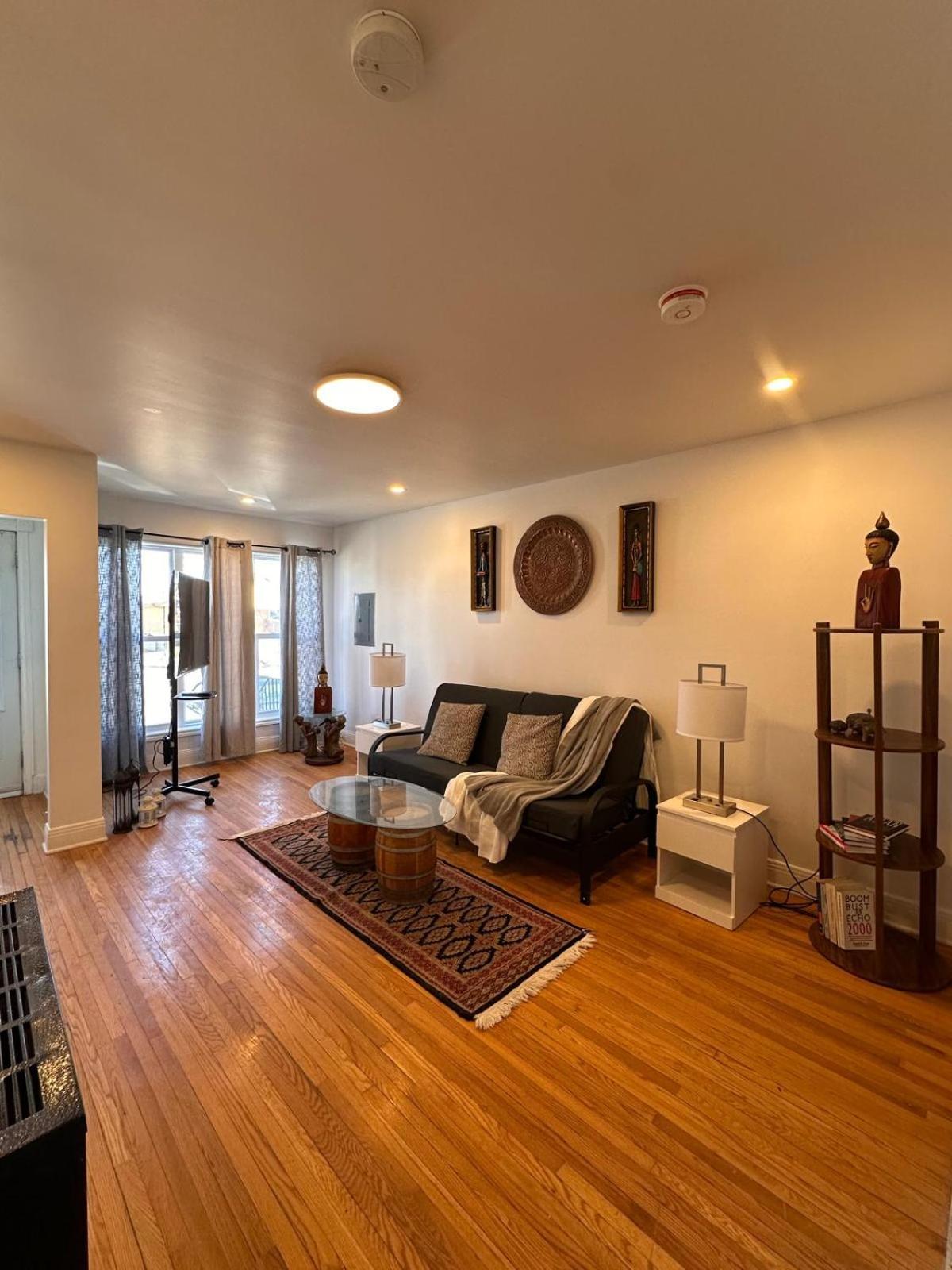 Charming & Cozy Family Near Plaza, Movie Hall Apartamento Cornwall